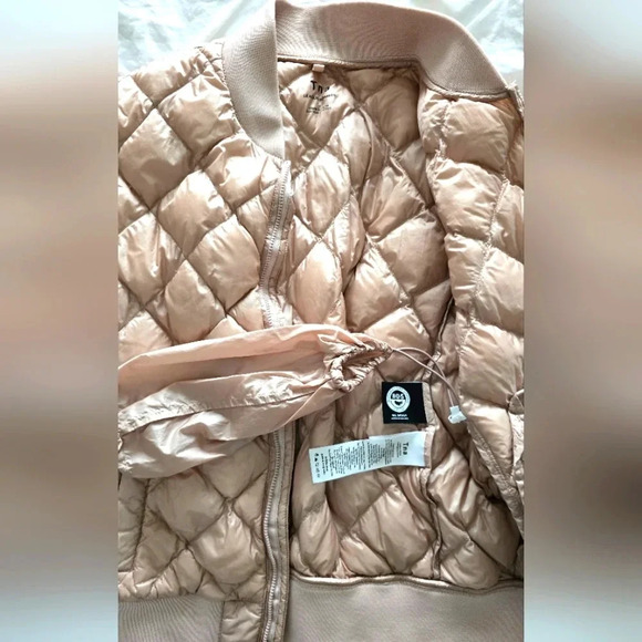 Aritzia TNA League Bomber Jacket Pink Champagne Rose Quilted Down Puffer Sz L - Picture 6 of 11